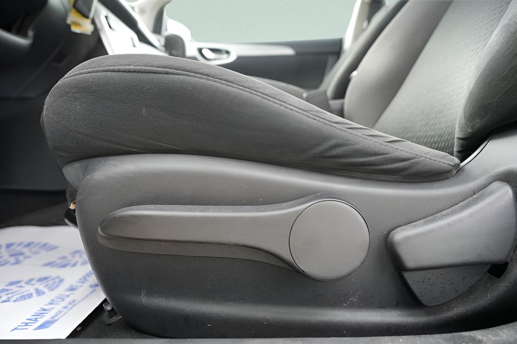 Used 2013 Nissan Sentra SR FWD image 21