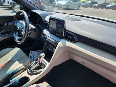 Used 2019 Hyundai Veloster Turbo Ultimate FWD image 7