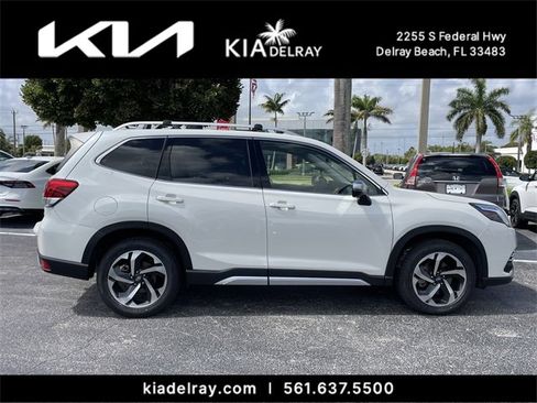 Used 2023 Subaru Forester Touring image 2