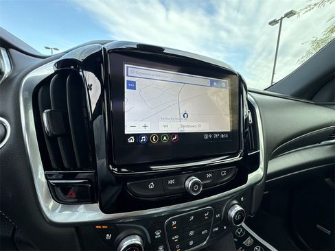 Used 2024 Chevrolet Traverse Premier image 18