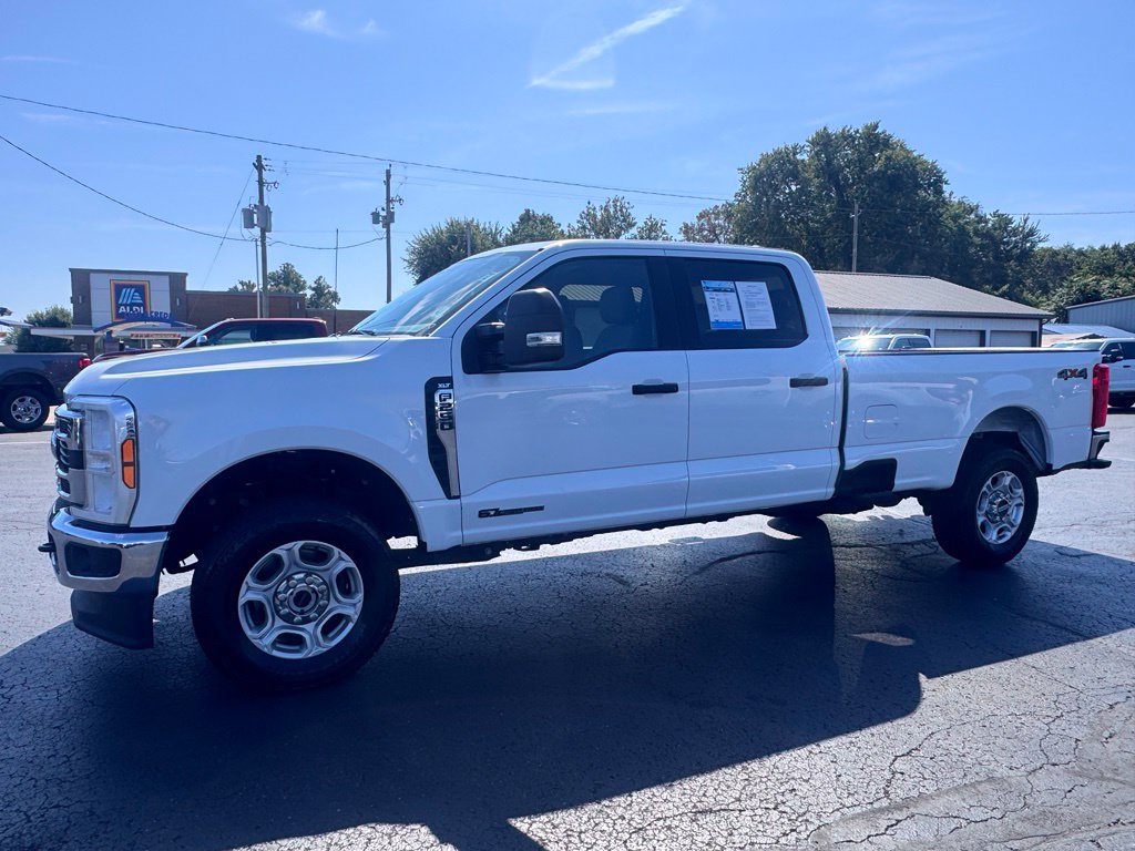 Used 2026 Ford F250 XLT AWD/4WD image 2