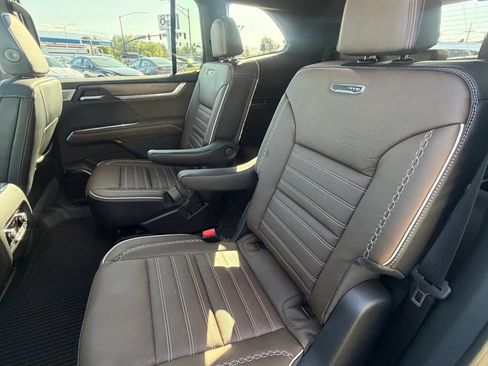 Used 2026 GMC Acadia Denali Ultimate AWD/4WD image 12