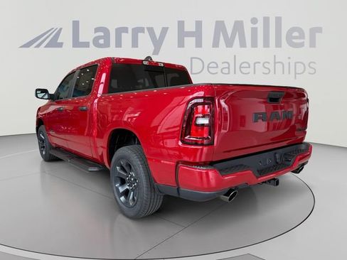 New 2026 RAM 1500 Express AWD/4WD image 3