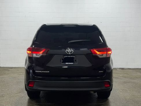 Used 2019 Toyota Highlander LE image 4