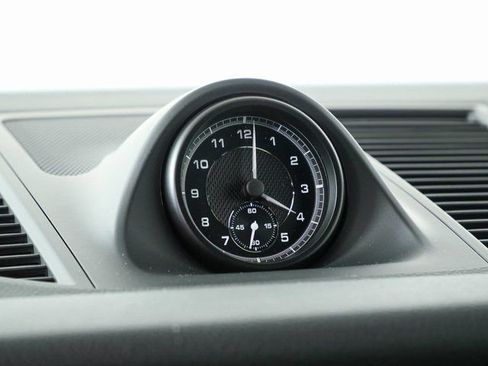 New 2026 Porsche Macan image 19