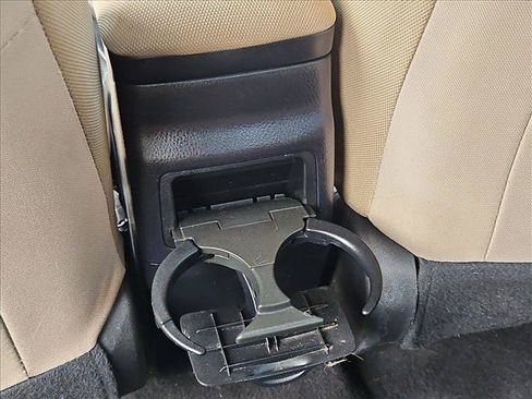 Used 2016 Toyota Corolla LE FWD image 23