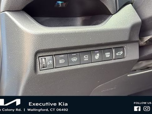 Used 2023 Toyota RAV4 XSE AWD/4WD image 11