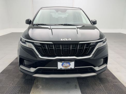 Used 2022 Kia Carnival LX image 6