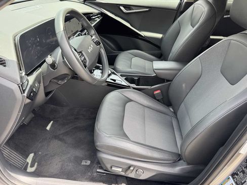 Used 2023 Kia Niro Wind FWD image 25