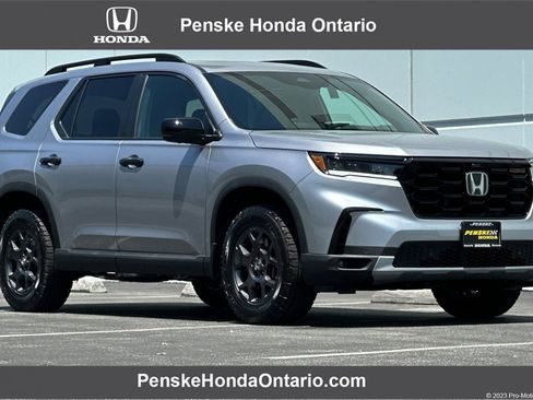 New 2025 Honda Pilot TrailSport image 1