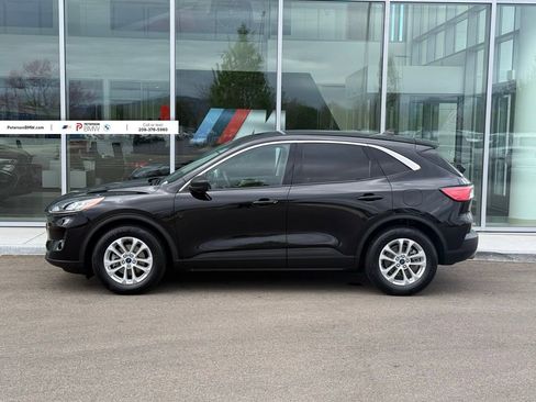 Used 2022 Ford Escape SE FWD image 2