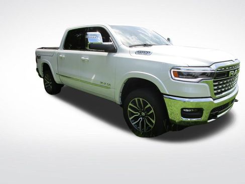 Used 2025 RAM 1500 Limited w/ Off Road Group AWD/4WD image 7