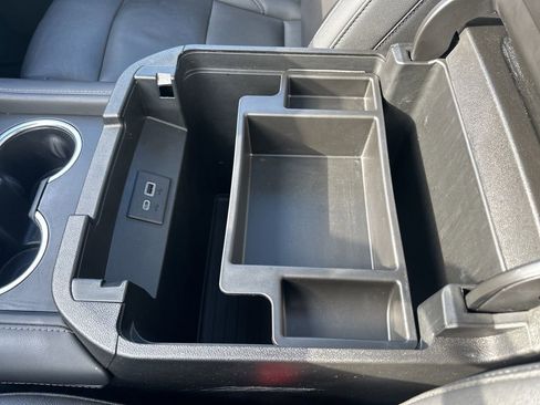 Used 2022 Chevrolet Tahoe LT image 38