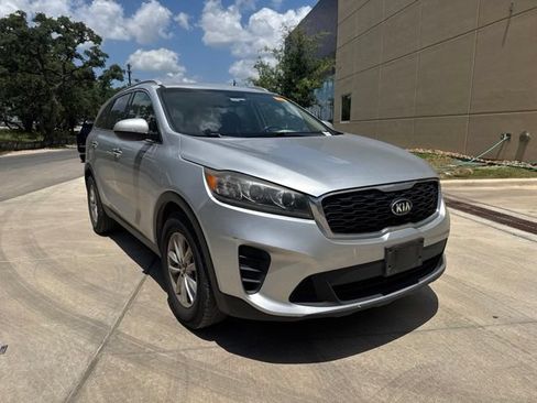 Used 2019 Kia Sorento FWD w/ LX Convenience Package image 5