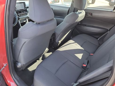 Used 2022 Toyota Corolla Cross LE image 11