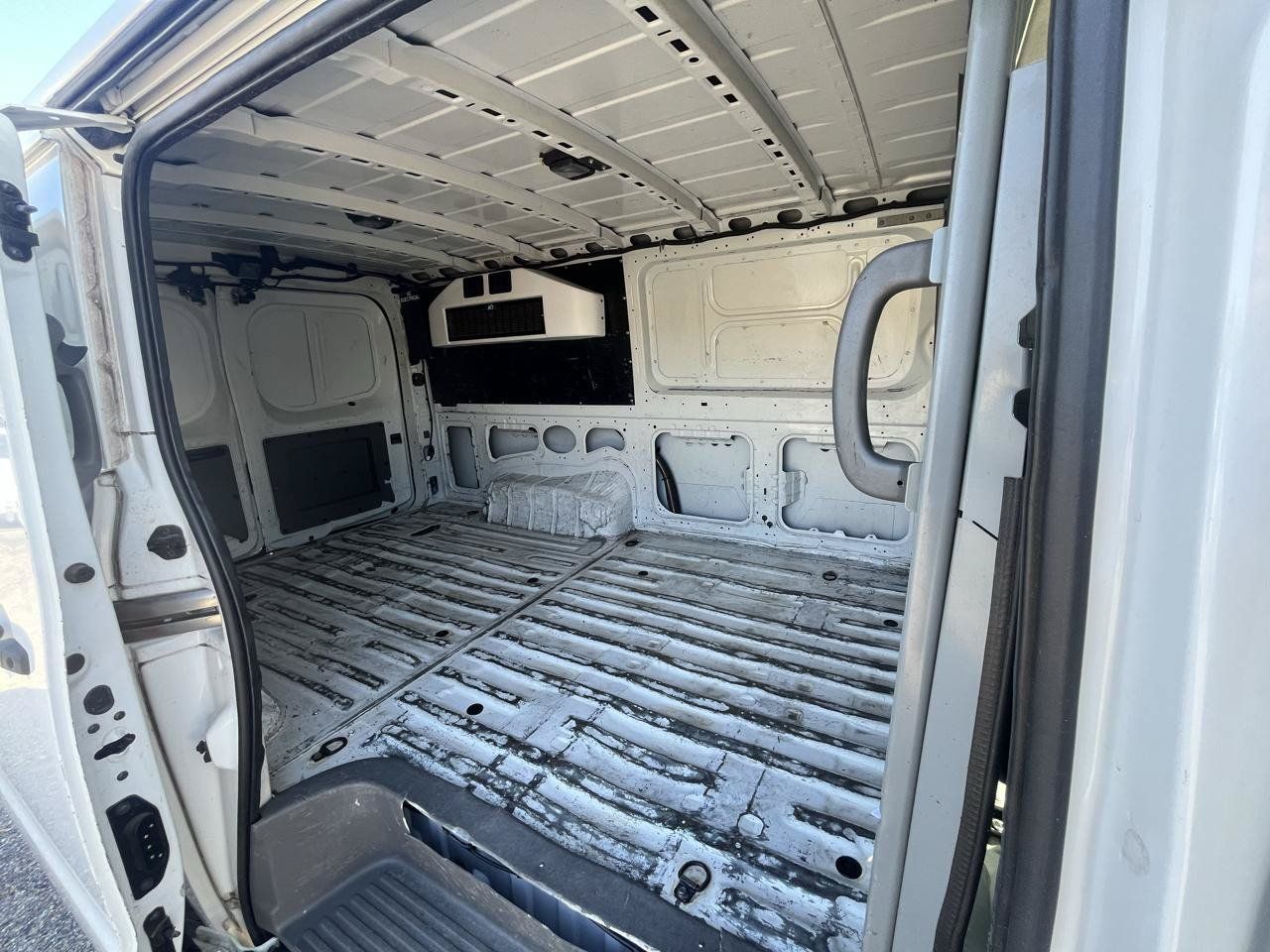 Used 2018 Nissan NV 2500 S RWD image 21