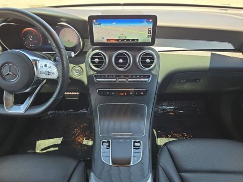 Used 2022 Mercedes-Benz GLC 300 image 11