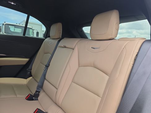Used 2025 Cadillac XT4 Premium Luxury FWD image 17
