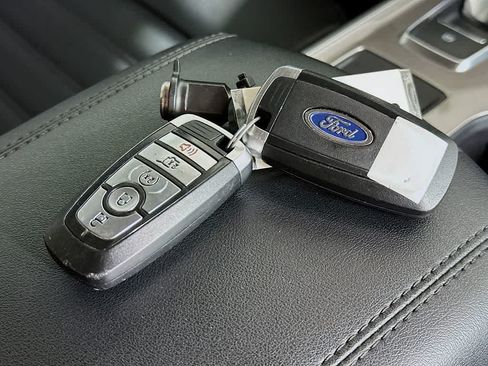 Certified 2023 Ford Edge SEL w/ Convenience Package AWD/4WD image 21