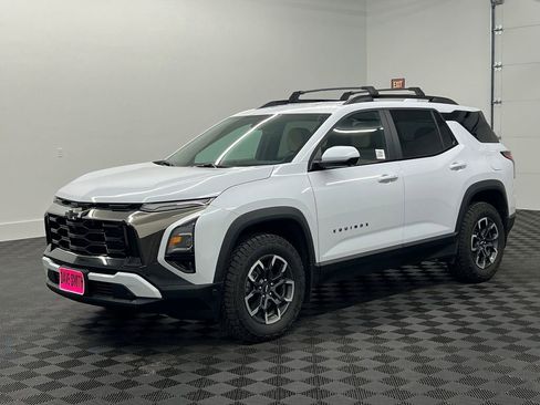 Used 2026 Chevrolet Equinox ACTIV w/ Convenience Package III image 1