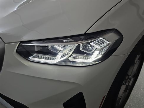 Used 2022 BMW X3 xDrive30i w/ Premium Package 2 image 32
