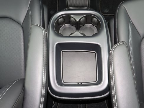 New 2026 Chrysler Pacifica Select image 23