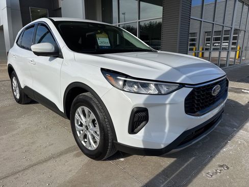 Certified 2024 Ford Escape Active w/ Tech Pack #2 image 10