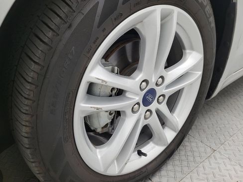 Used 2018 Ford Fusion SE image 31