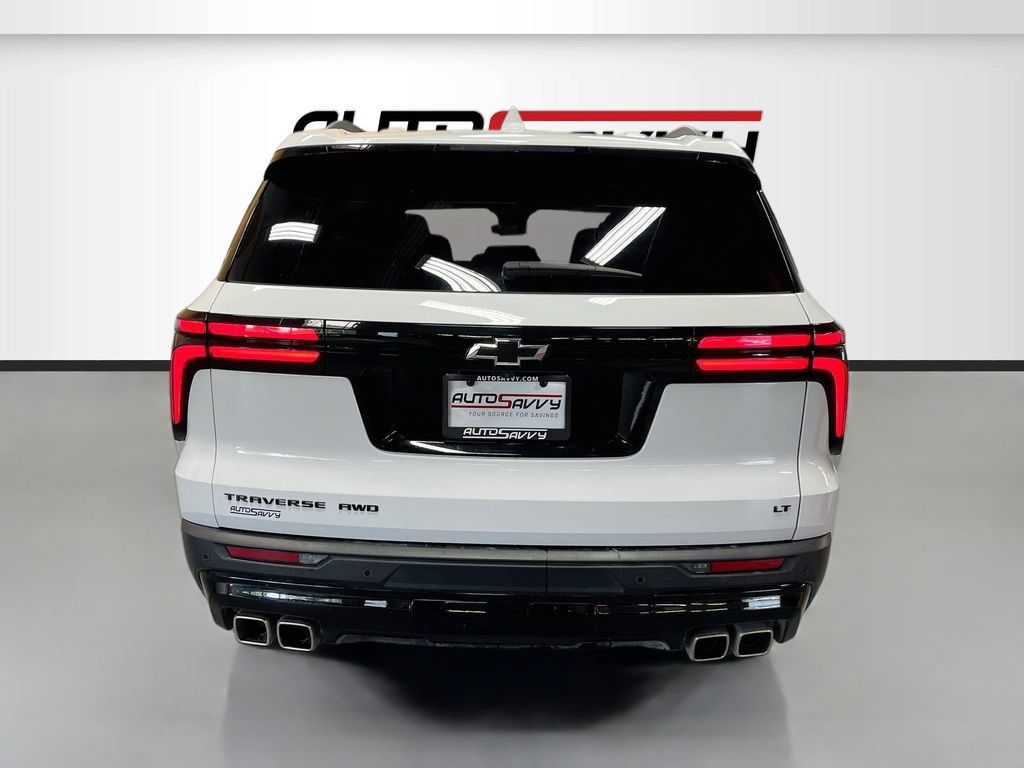 Used 2024 Chevrolet Traverse LT w/ Enhanced Driving Package AWD/4WD image 6