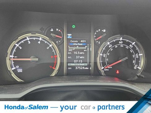 Used 2024 Toyota 4Runner TRD Off-Road w/ 4Runner Black Package (TMS) image 15