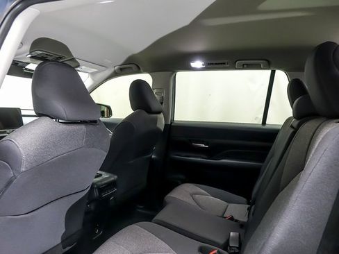 Certified 2025 Toyota Grand Highlander FWD image 11