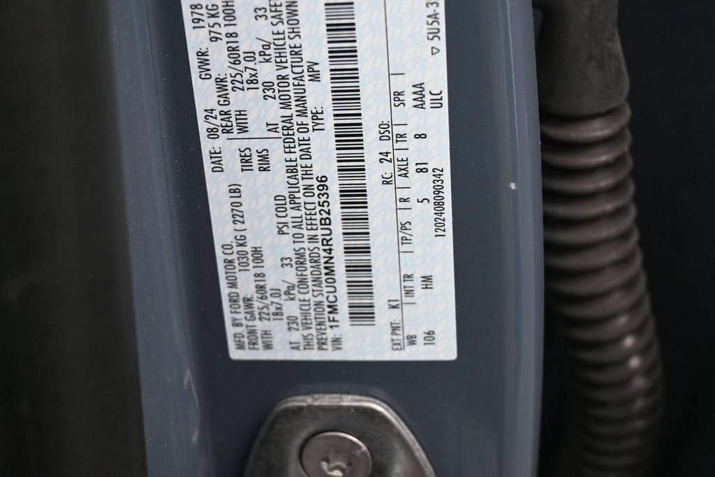 Used 2024 Ford Escape ST-Line w/ Tech Pack #1 FWD image 17