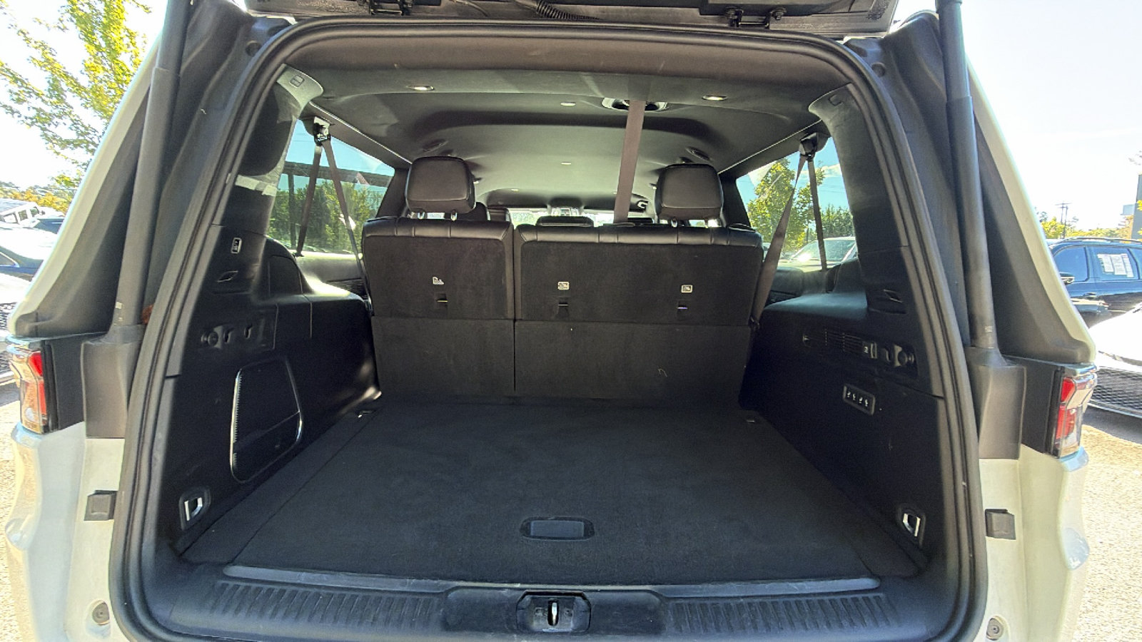 Used 2024 Jeep Wagoneer L Series II w/ Flexible Seating Group AWD/4WD image 13
