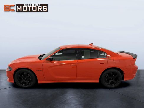 Used 2020 Dodge Charger R/T w/ Blacktop Package RWD image 3