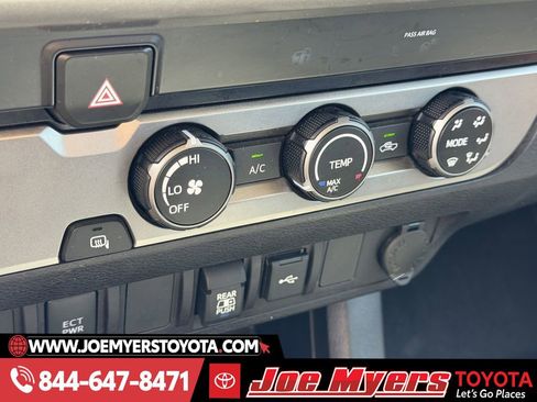 Used 2020 Toyota Tacoma SR5 image 20