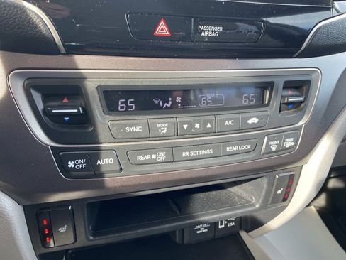 Used 2020 Honda Pilot EX image 35