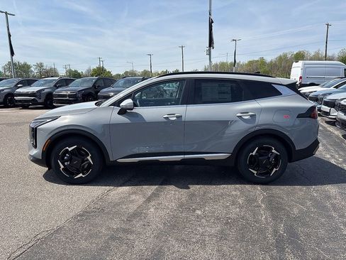 New 2026 Kia Sportage EX FWD image 4