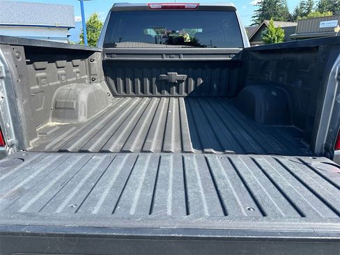 Used 2021 Chevrolet Silverado 1500 LT Trail Boss w/ Bed Protection Package image 16