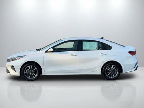 Certified 2024 Kia Forte LXS w/ LXS Technology Package image 4