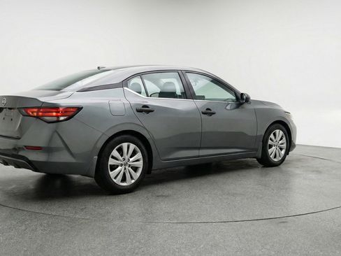 Used 2025 Nissan Sentra S FWD image 9