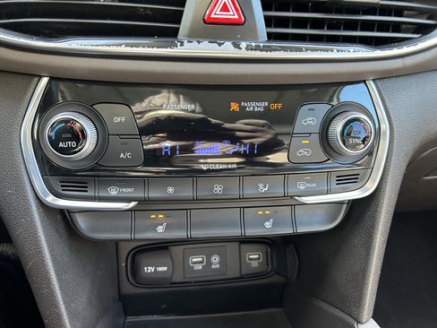 Used 2019 Hyundai Santa Fe Limited image 13