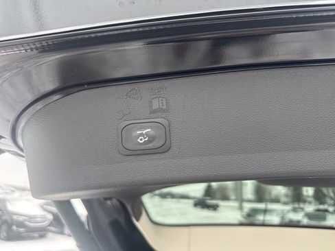 Used 2018 Ford Escape SEL image 13