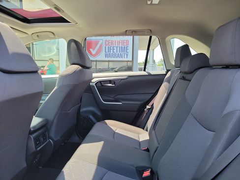 Used 2020 Toyota RAV4 XLE w/ Convenience Package AWD/4WD image 11