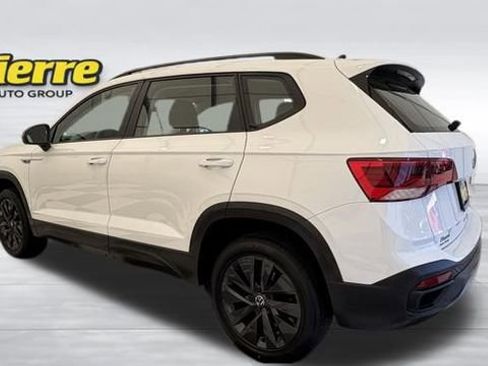 Used 2023 Volkswagen Taos S FWD image 2