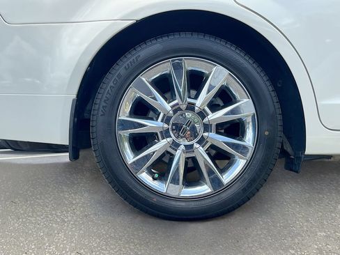 Used 2012 Lincoln MKZ FWD image 30