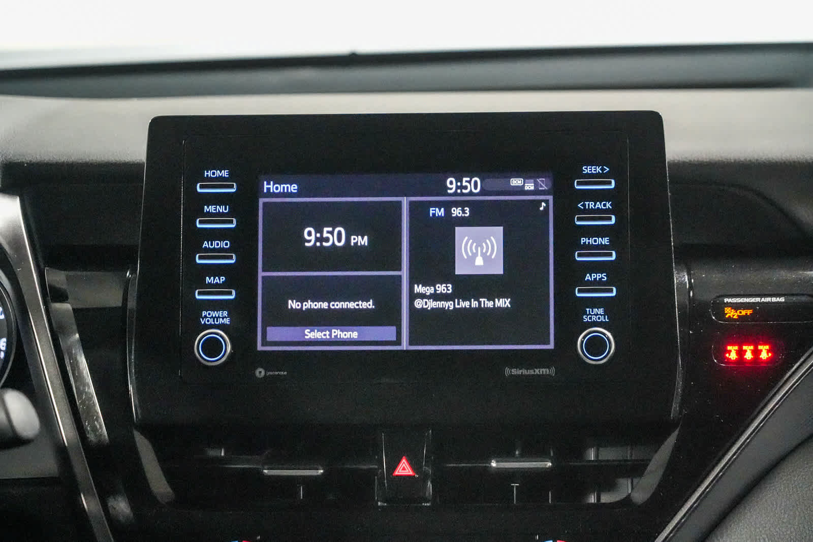 Certified 2024 Toyota Camry SE FWD image 14
