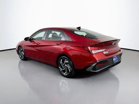 Used 2025 Hyundai Elantra Sport FWD image 6