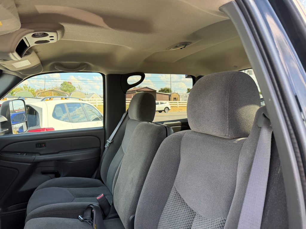 Used 2006 Chevrolet Silverado 2500 LT w/ Onstar Plus Package RWD image 10