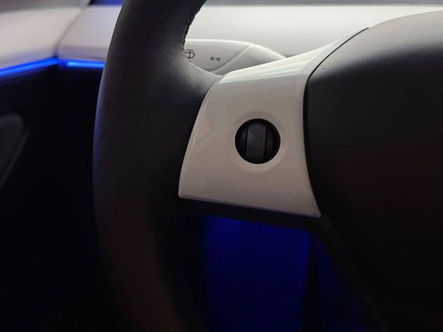 Used 2023 Tesla Model Y Long Range AWD/4WD image 36