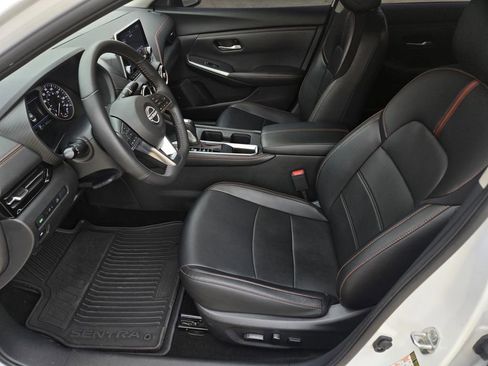 Used 2024 Nissan Sentra SR w/ SR Premium Package FWD image 19